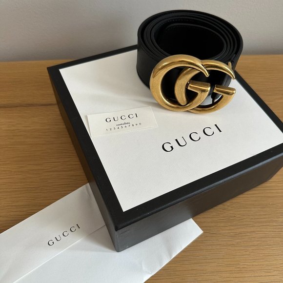 100% Authentic Black Leather Gucci Belt with Antiqued Brass Hardware